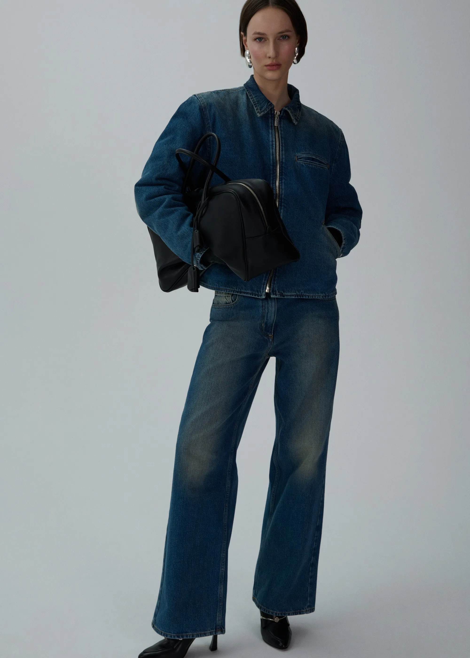 Low-rise flare denim pants in washed blue