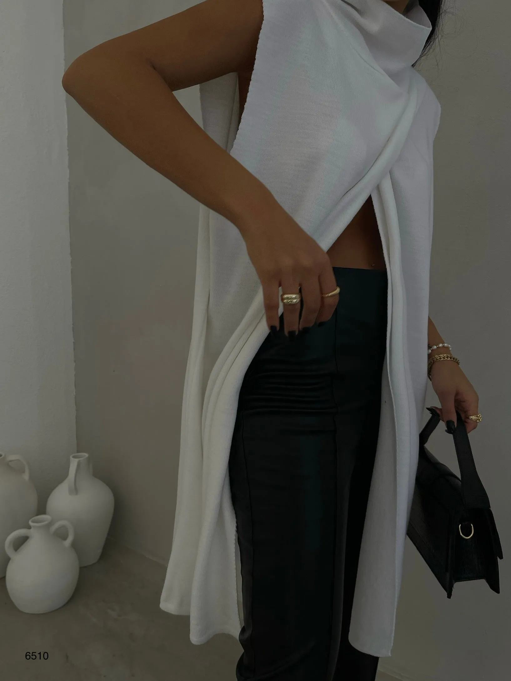 Turtleneck Sleeveless Knit Poncho