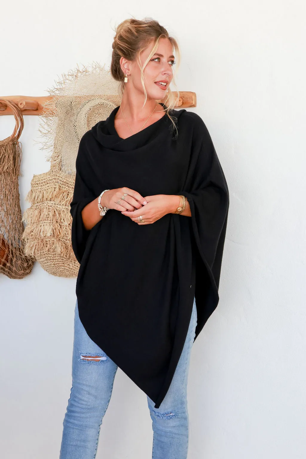 Vida Poncho Black